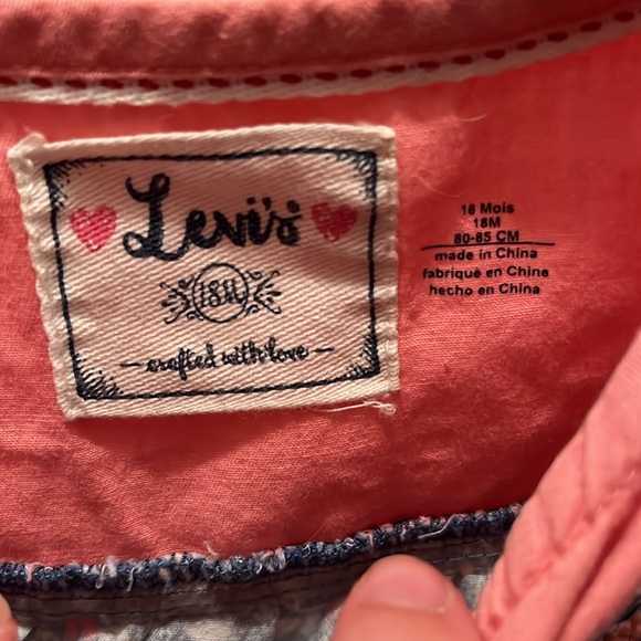 Levi’s Shirt - Picture 2 of 6